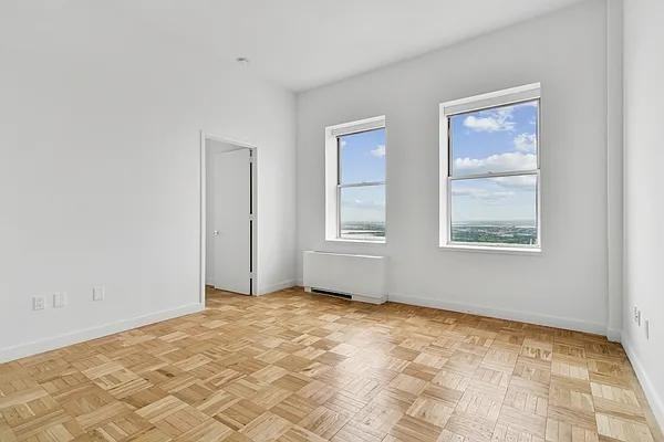 Exchange Pl #3504 - Photo 3 of 20