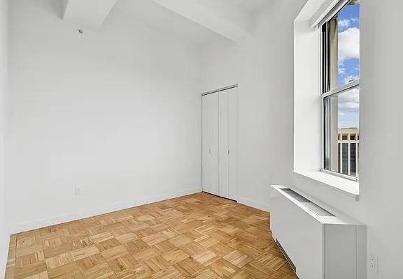 Exchange Pl #3504 - Photo 5 of 20