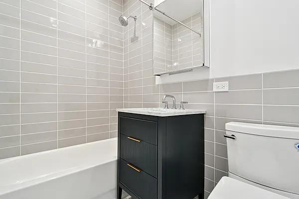 Exchange Pl #3504 - Photo 6 of 20