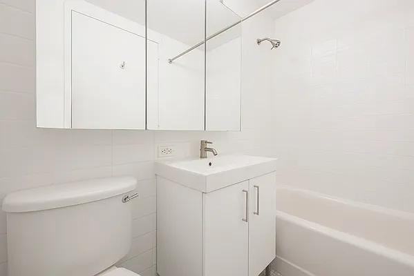 Exchange Pl #1303 - Photo 5 of 20