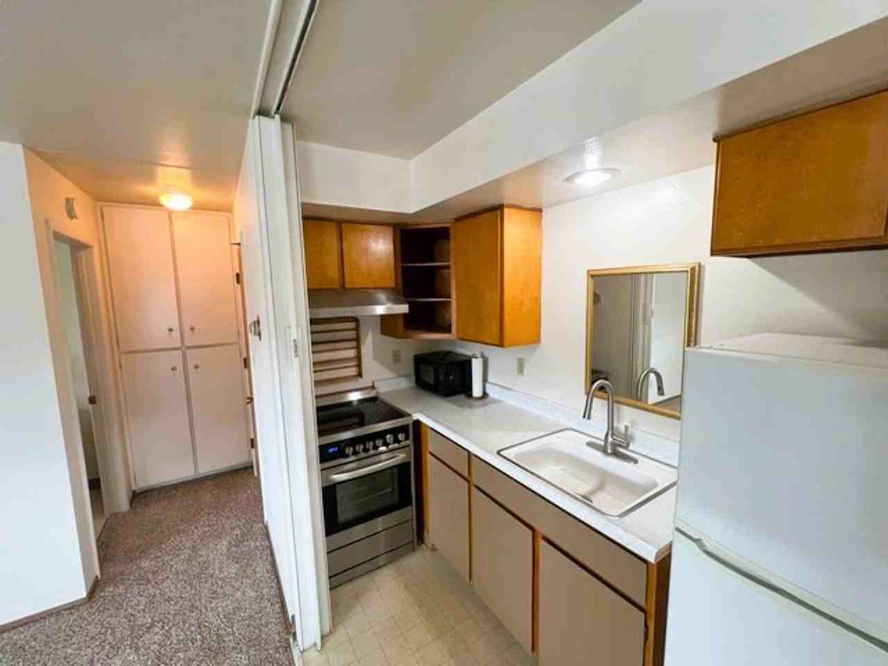 621 Humboldt Street #10 - Photo 7 of 12