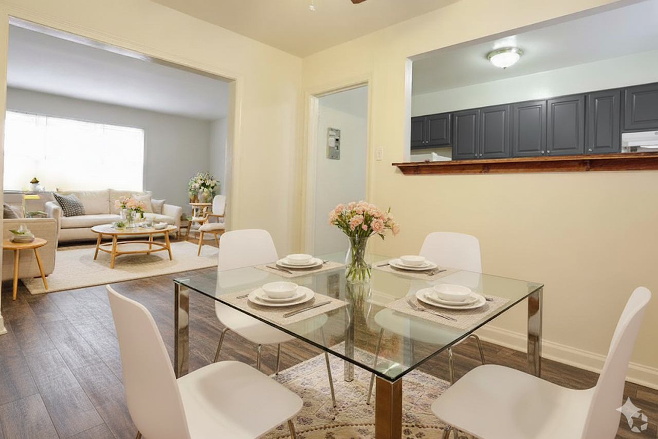 Wallworth Park Apartments - Photo 6 of 13