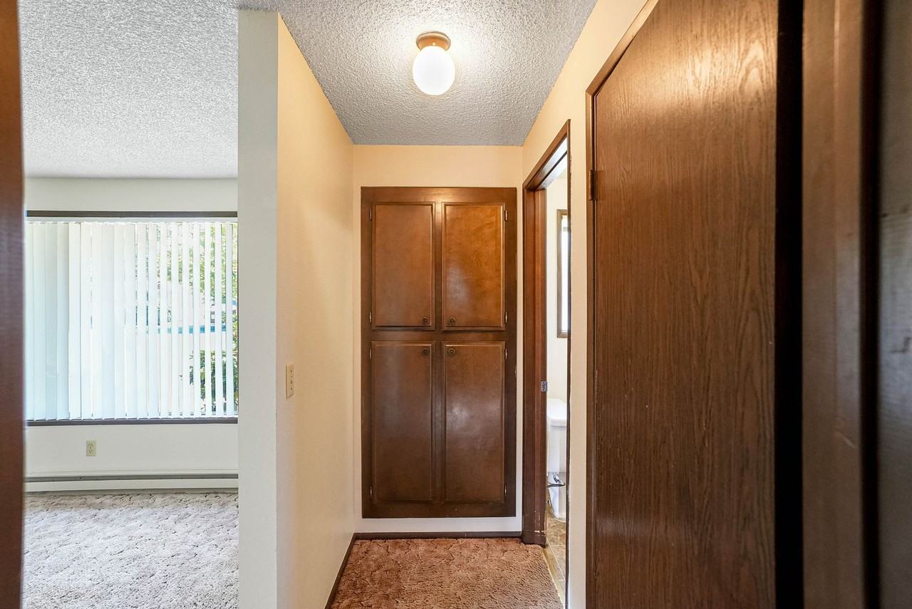046-Lancaster Court - Photo 3 of 21