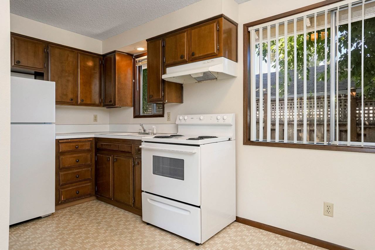 046-Lancaster Court - Photo 7 of 21