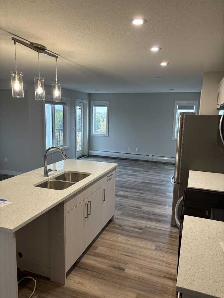 Station View Apartments - Photo 5 of 9