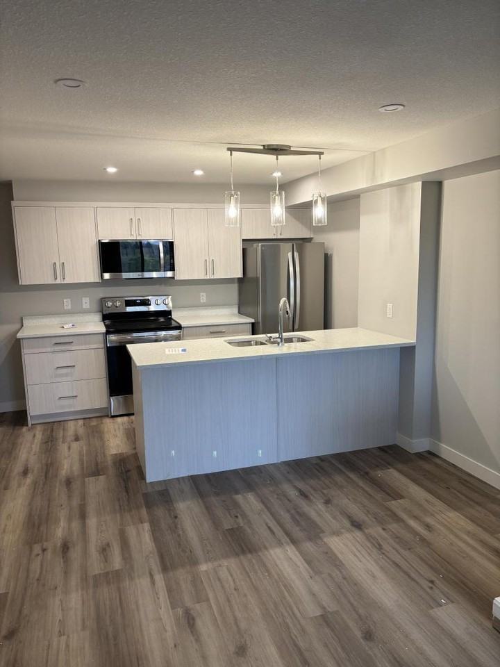 Station View Apartments - Photo 6 of 9