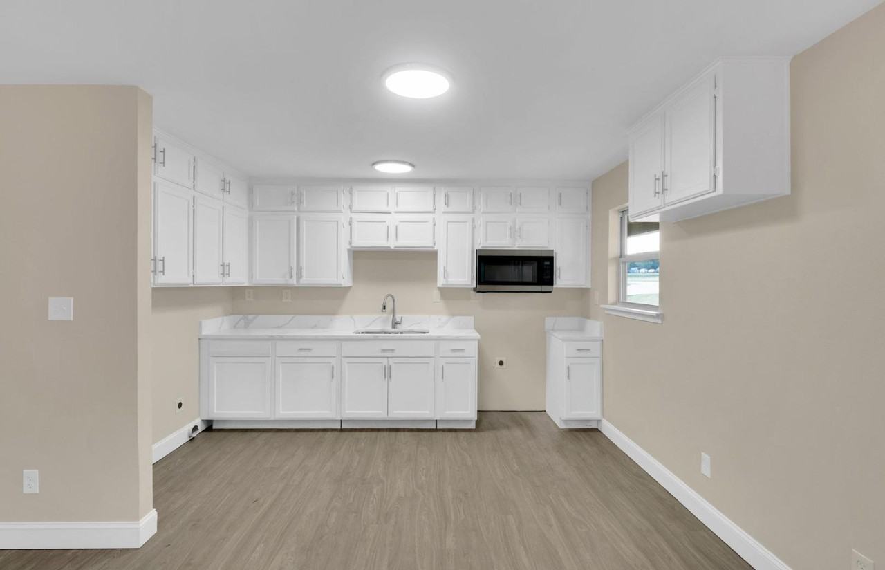 705 George Hopper Rd - Photo 2 of 20