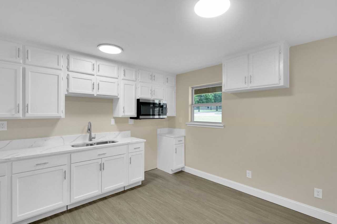 705 George Hopper Rd - Photo 4 of 20
