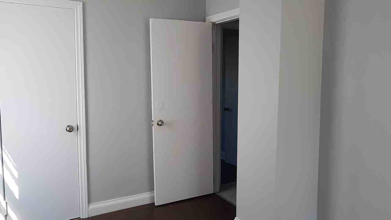 610 Temple St - Photo 6 of 10