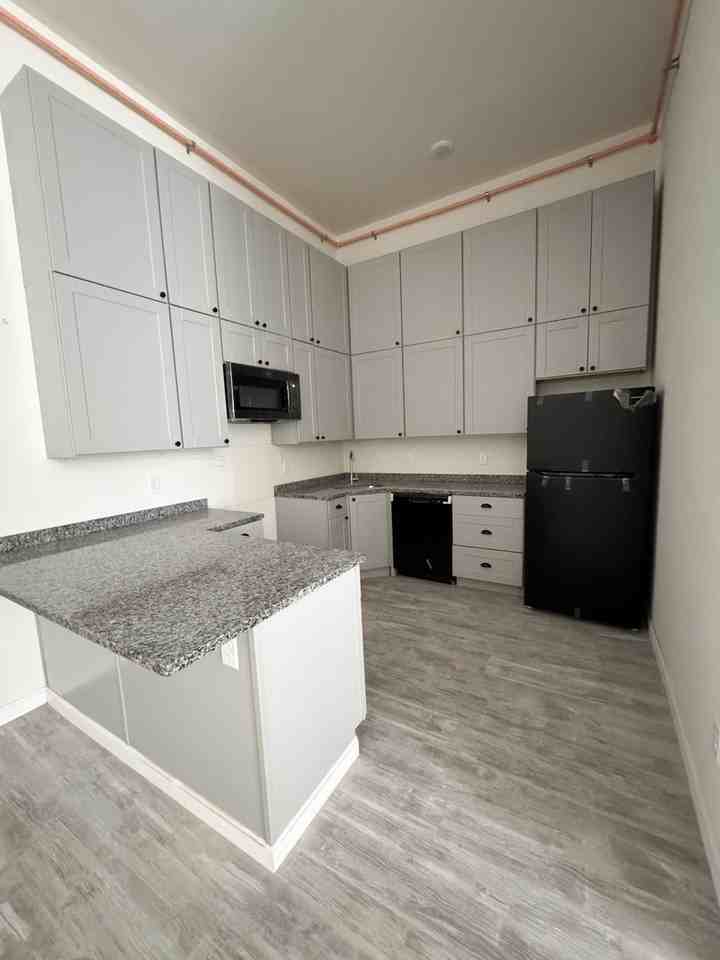 Pine Street Apartments - Photo 2 of 6