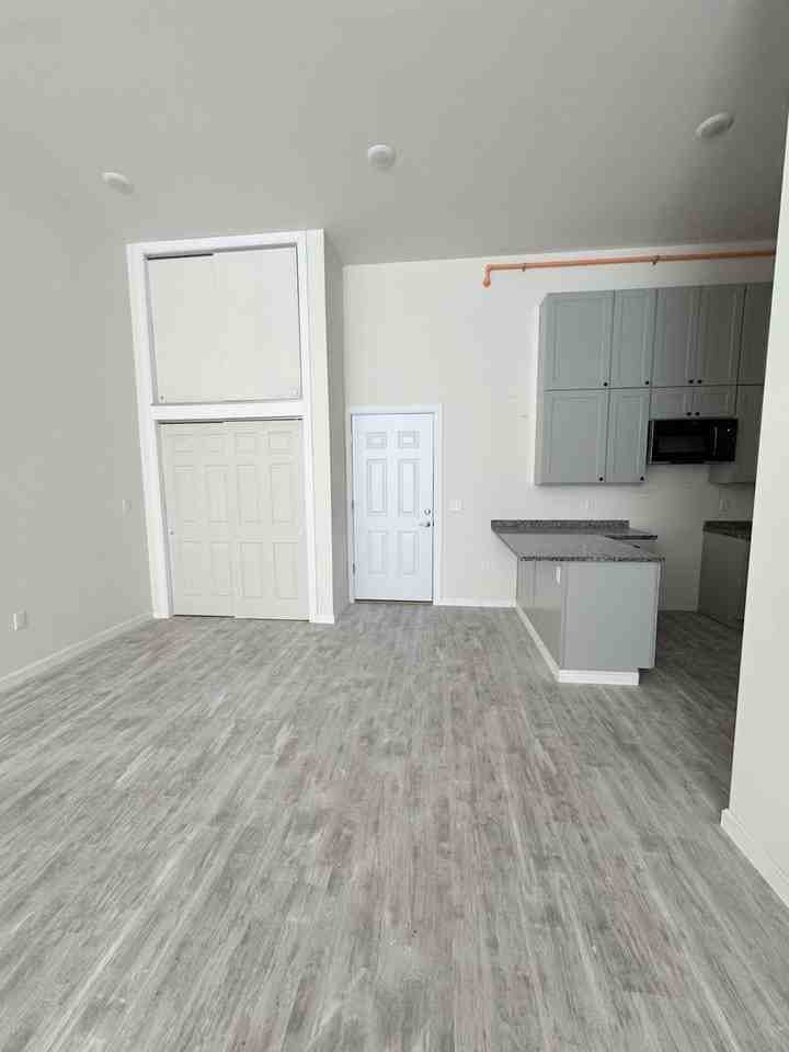 Pine Street Apartments - Photo 3 of 6