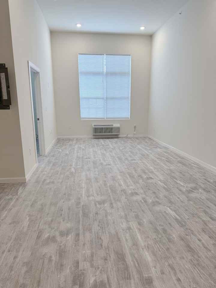 Pine Street Apartments - Photo 4 of 6