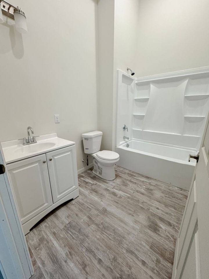 Pine Street Apartments - Photo 6 of 6