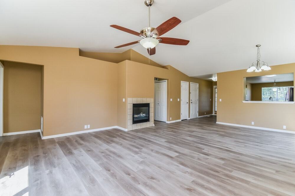 7367 Glenburn Dr - Photo 3 of 16