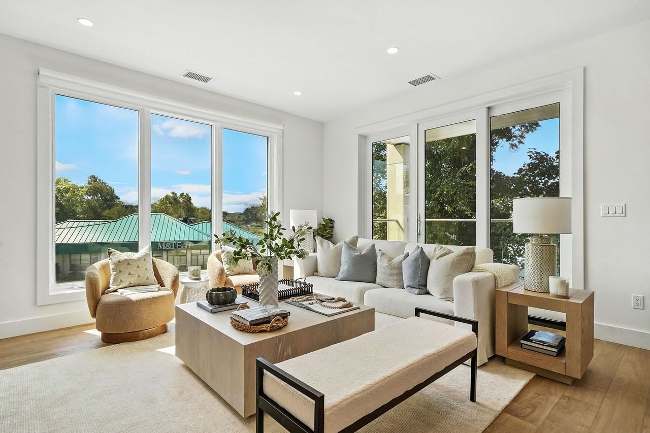 Harrison Grand - Photo 4 of 25