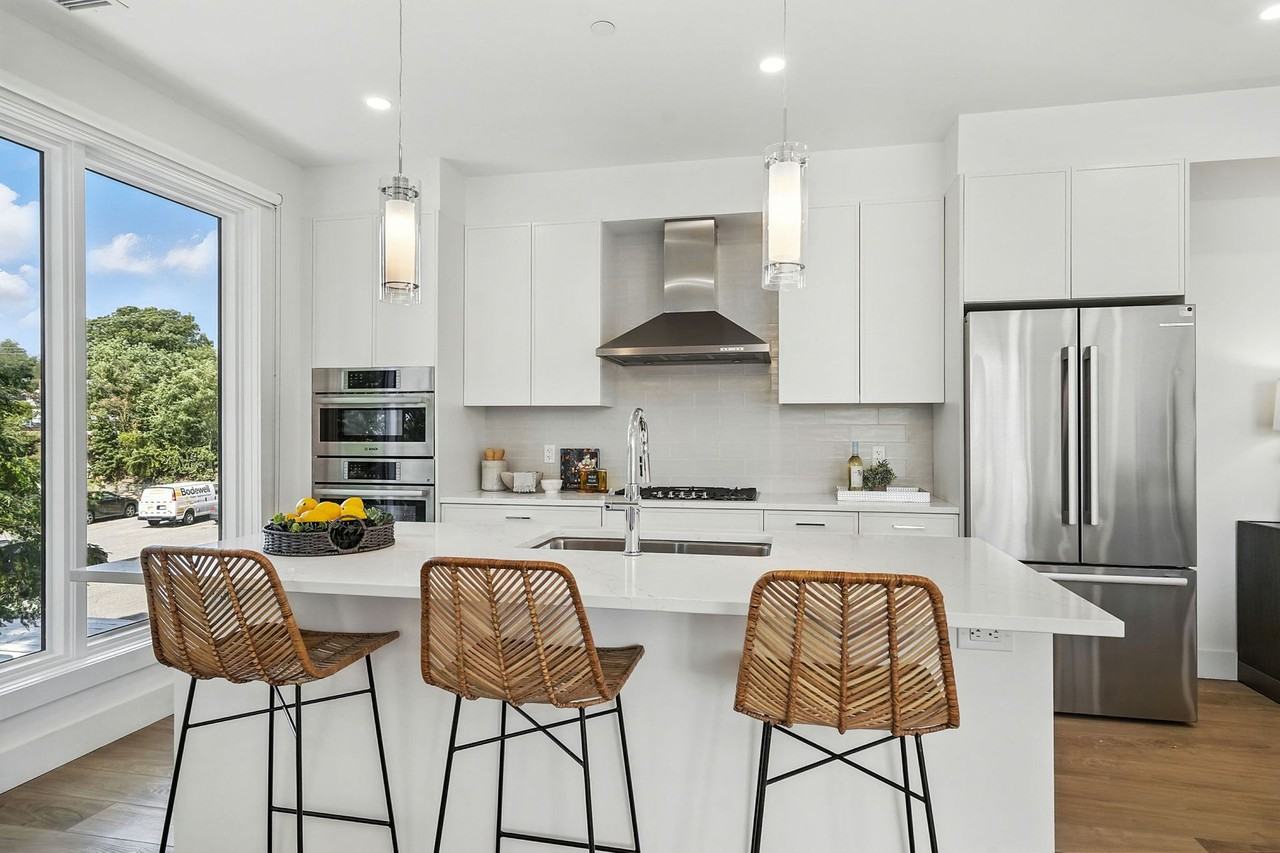 Harrison Grand - Photo 5 of 25