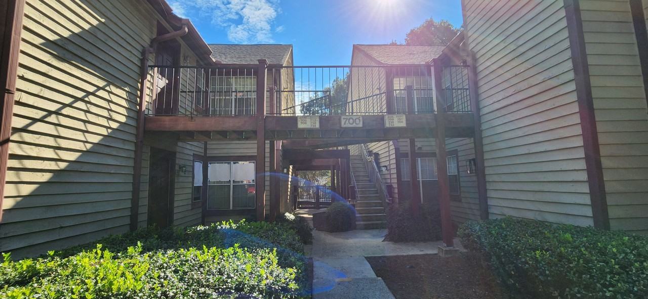 714 Cypress Pointe St - Photo 2 of 24