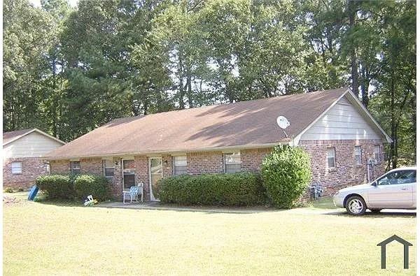 8228 Glenwoods Drive - Photo 3 of 18