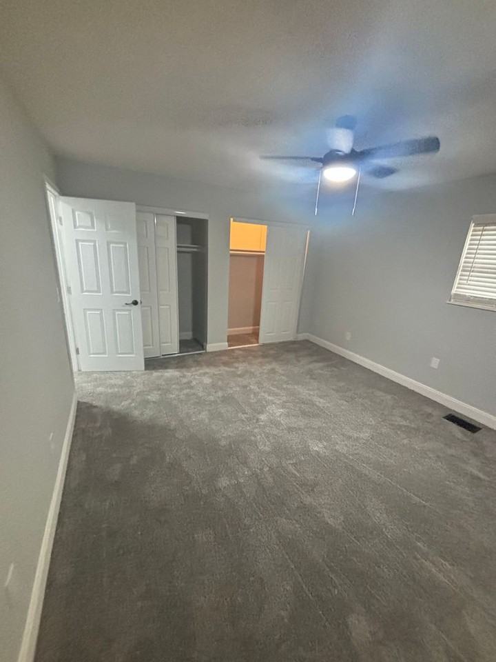 3208 Summerhill Lane - Photo 2 of 10