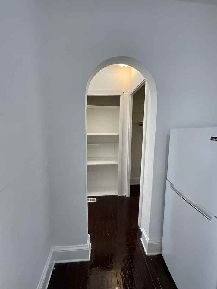 Greenwood Ave - Photo 5 of 22