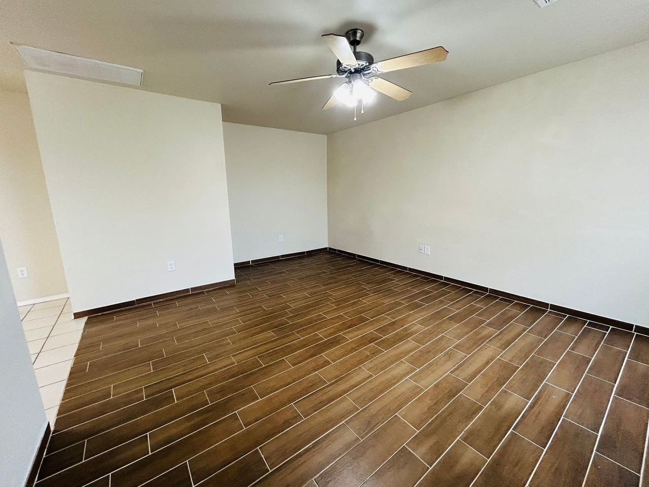 9606 Sw 17th St - Photo 6 of 35