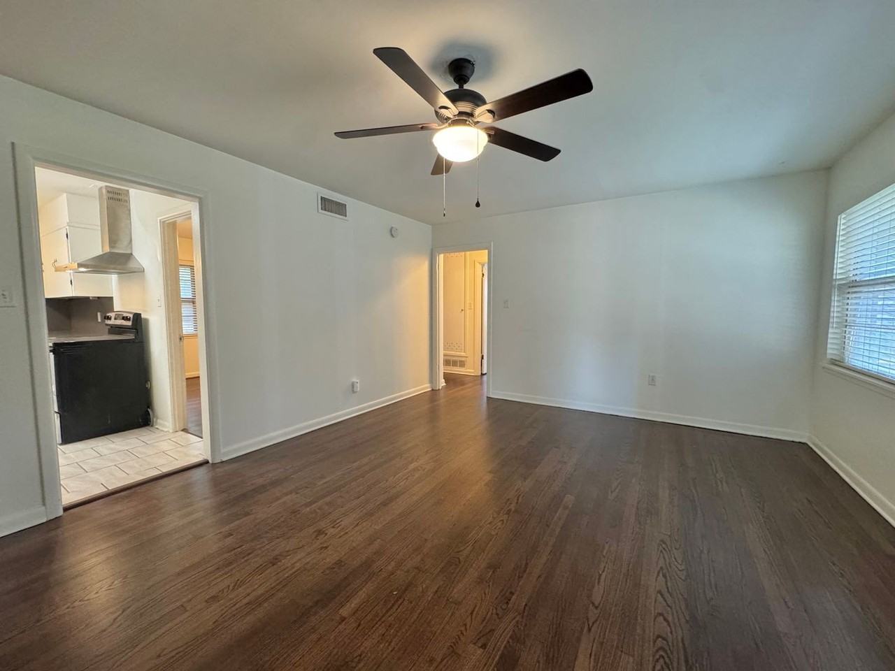 103 Park Circle - Photo 2 of 12