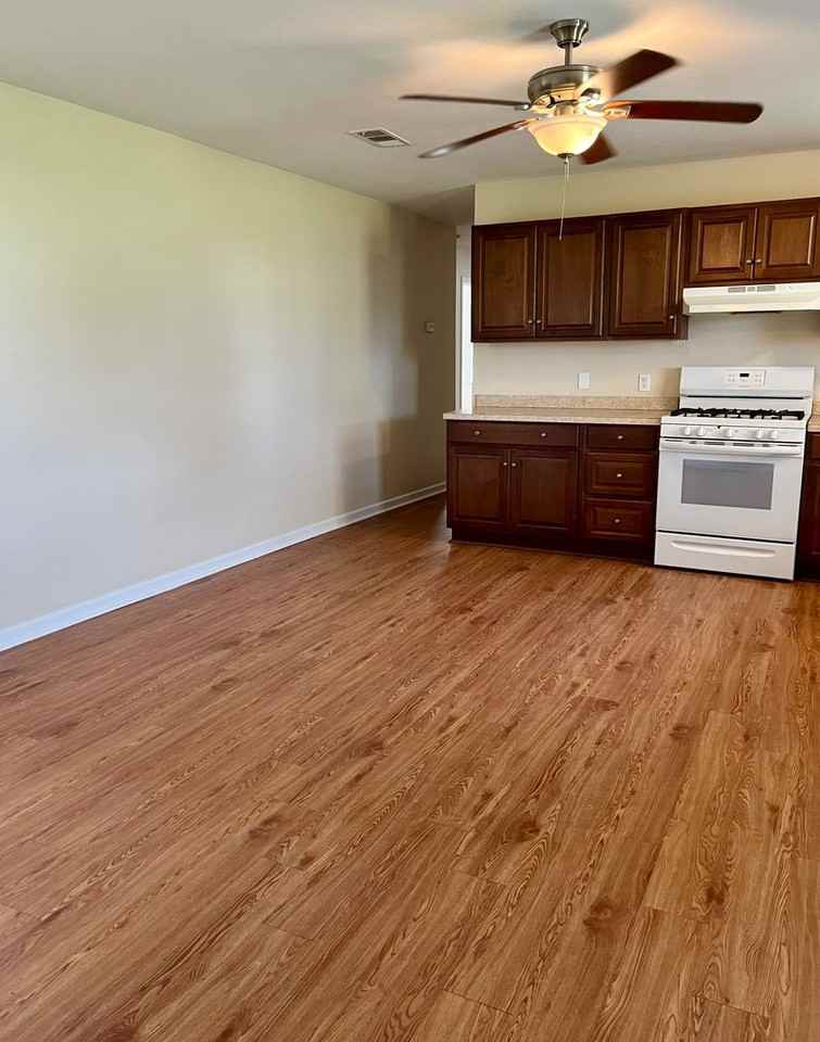 14253 Highway 431 - Photo 5 of 17