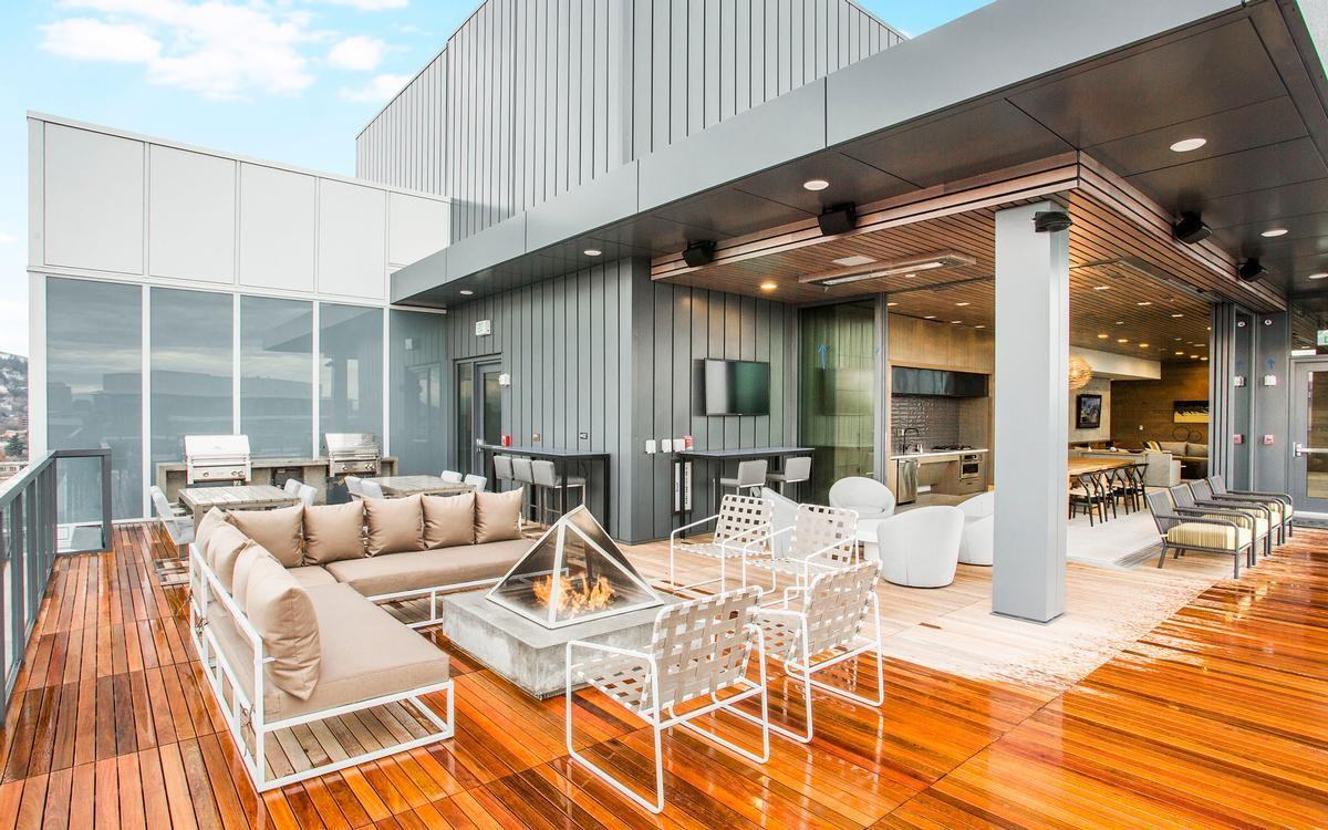 1161 Nw Overton St - Photo 5 of 50