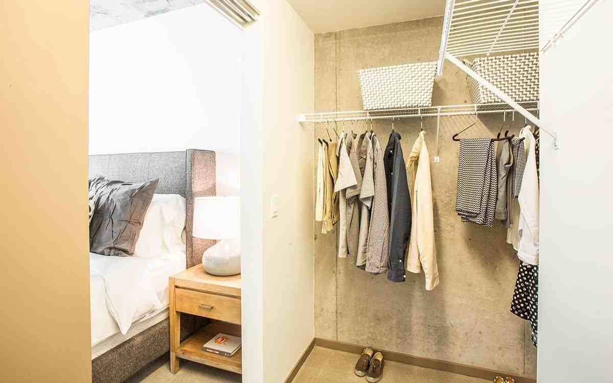 1161 Nw Overton St - Photo 7 of 50