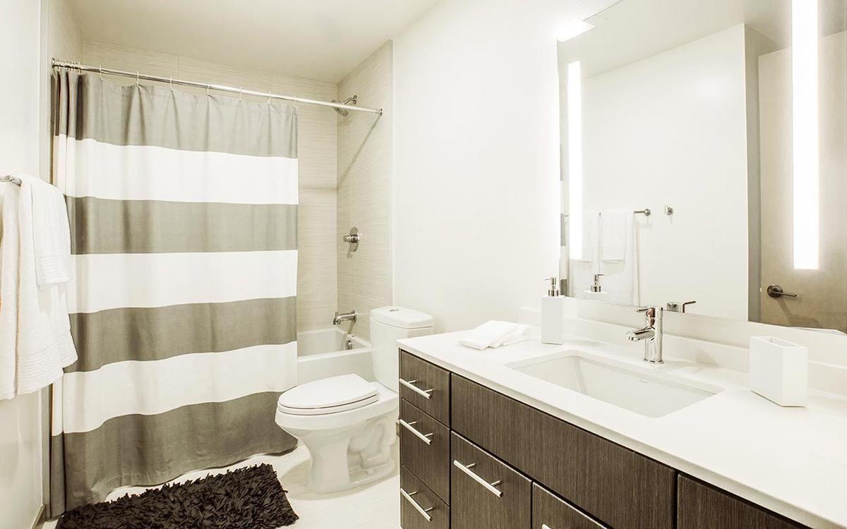 1161 Nw Overton St - Photo 3 of 50