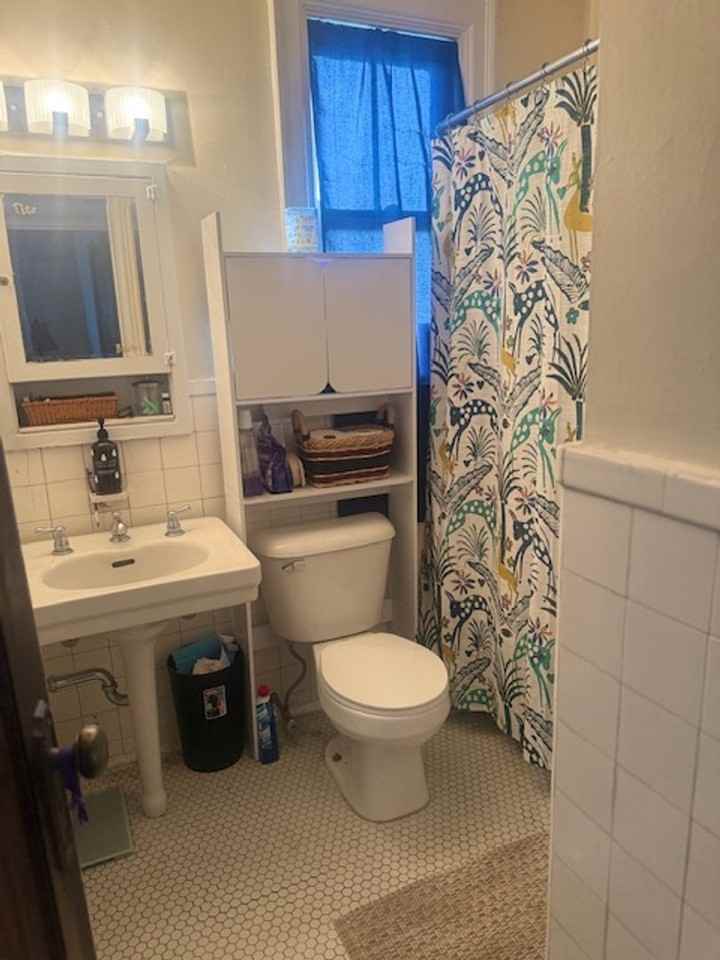 Madison Court - Photo 7 of 26