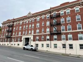 featured image of 608 S Stevens St