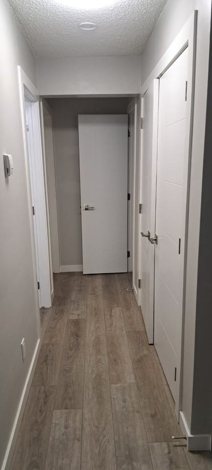 8303 - 8303 100 St #3 - Photo 4 of 9