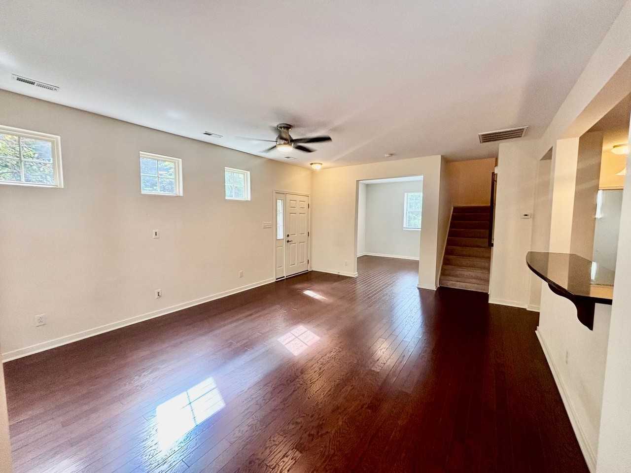 3231 Francis Court - Photo 5 of 38