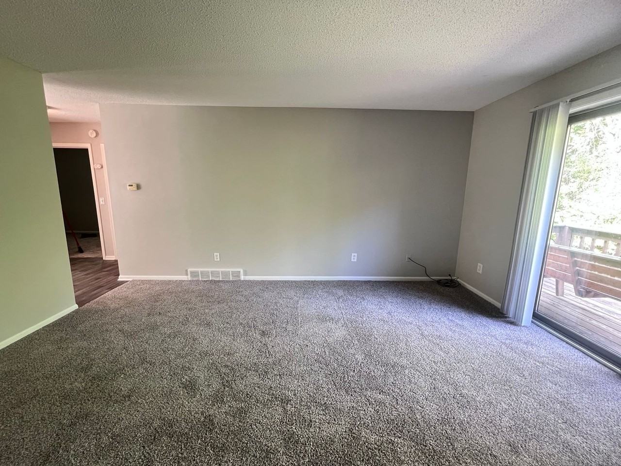 2523 E Mulford Ct Se - Photo 2 of 20