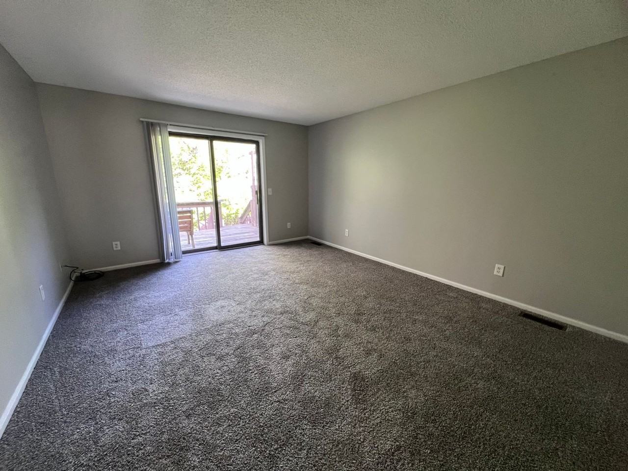 2523 E Mulford Ct Se - Photo 3 of 20