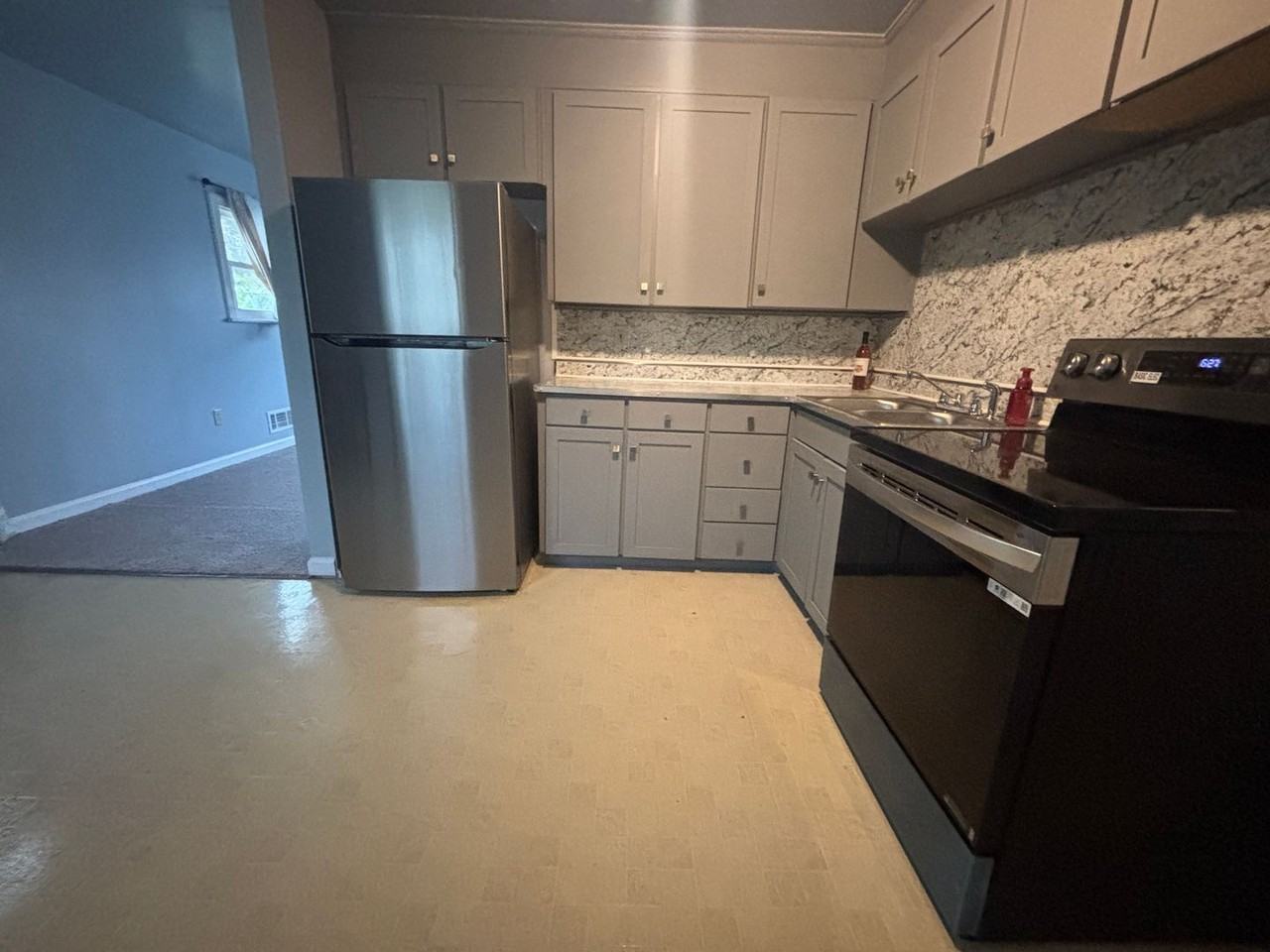 4230 Moomaw Avenue Northwest - Photo 6 of 33