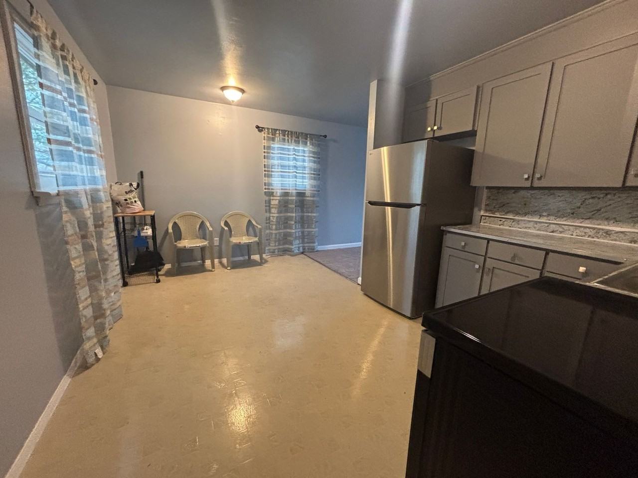 4230 Moomaw Avenue Northwest - Photo 7 of 33