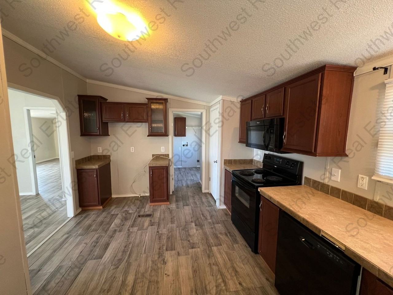 309 N Kilgore St - Photo 2 of 15