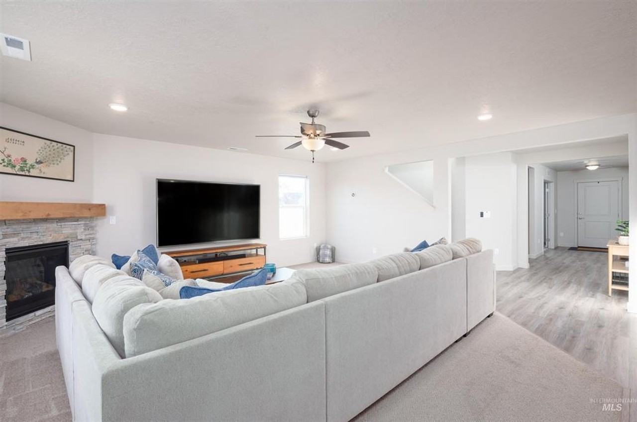 9173 W Stonewood Dr - Photo 3 of 36