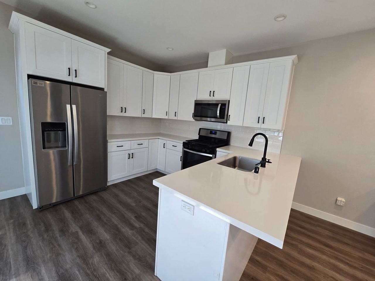 5474 Dorothy Dr - Photo 6 of 17