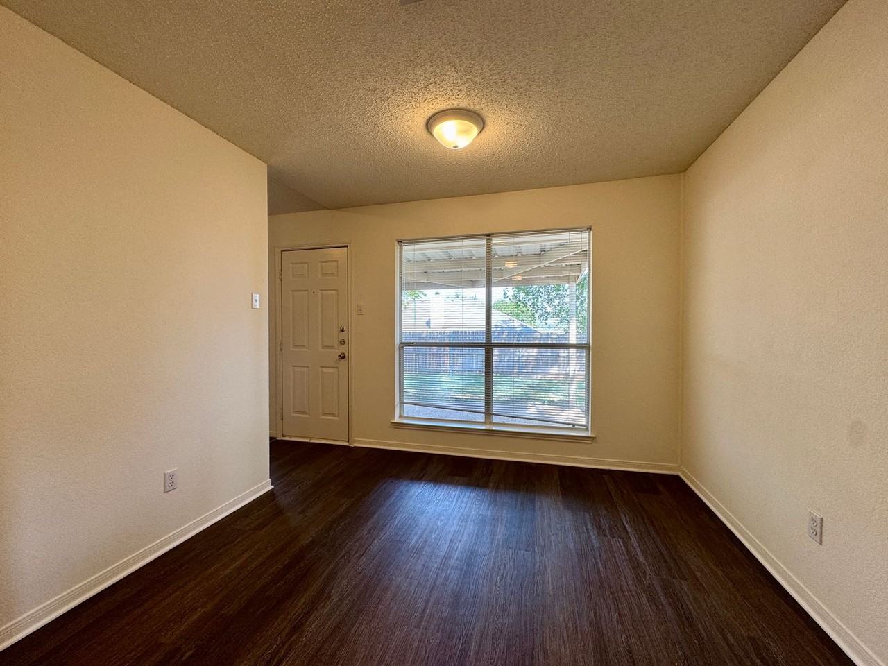 632 Park Place Dr - Photo 6 of 12