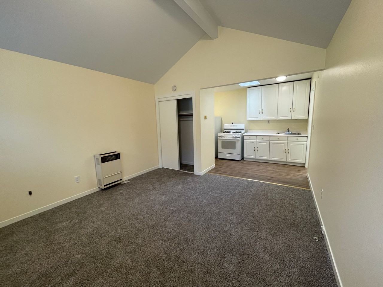 001-12 - Photo 3 of 24