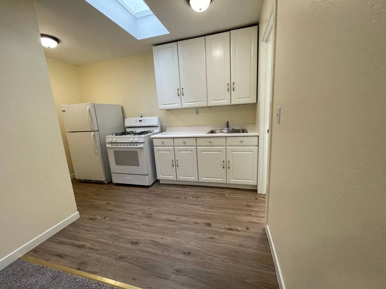 001-12 - Photo 5 of 24