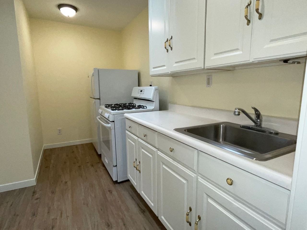 001-12 - Photo 6 of 24