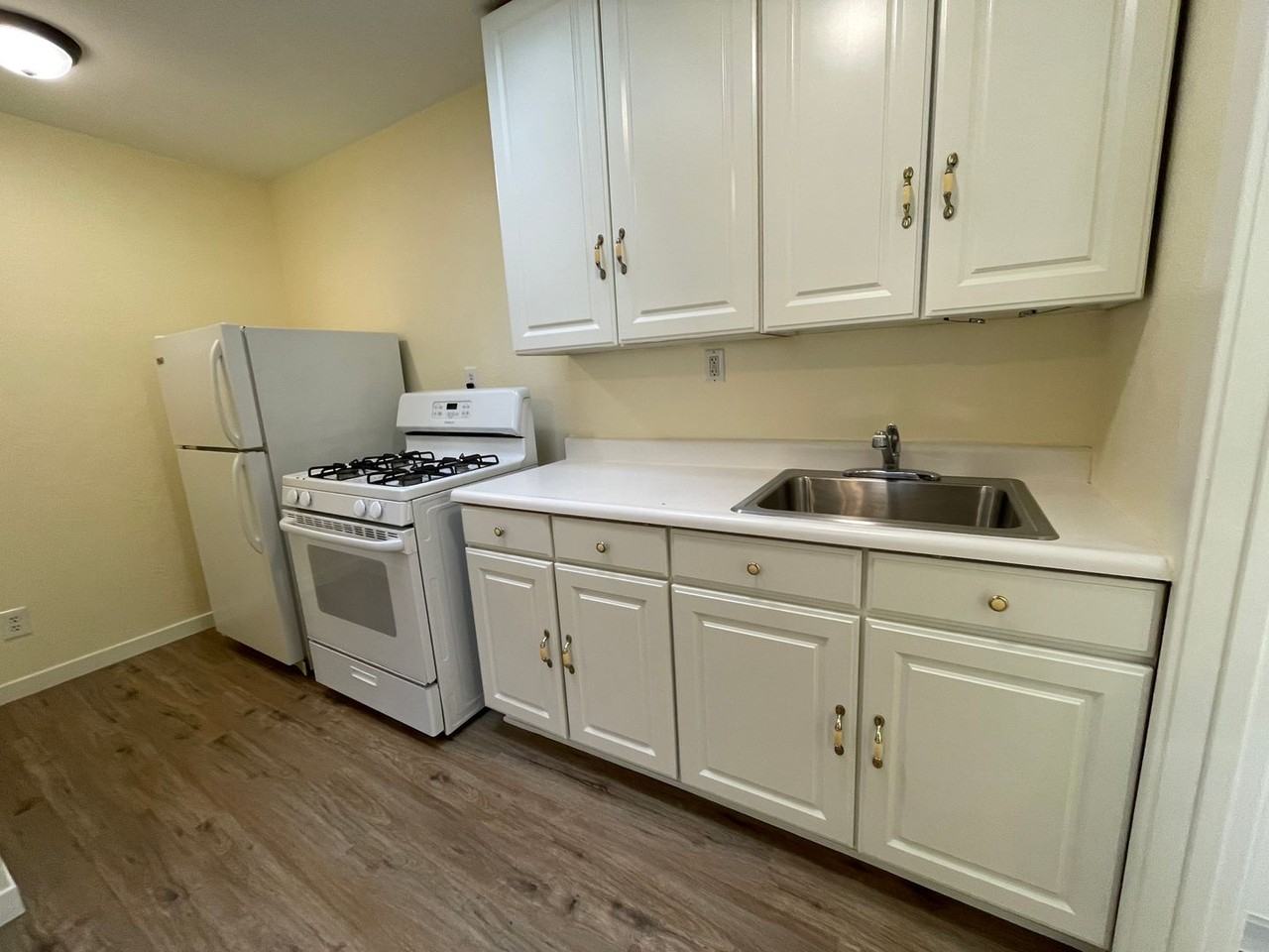 001-12 - Photo 7 of 24