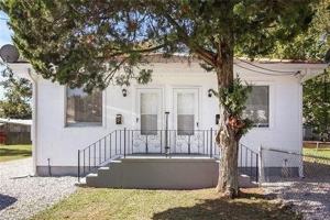 featured image of 140 6th St