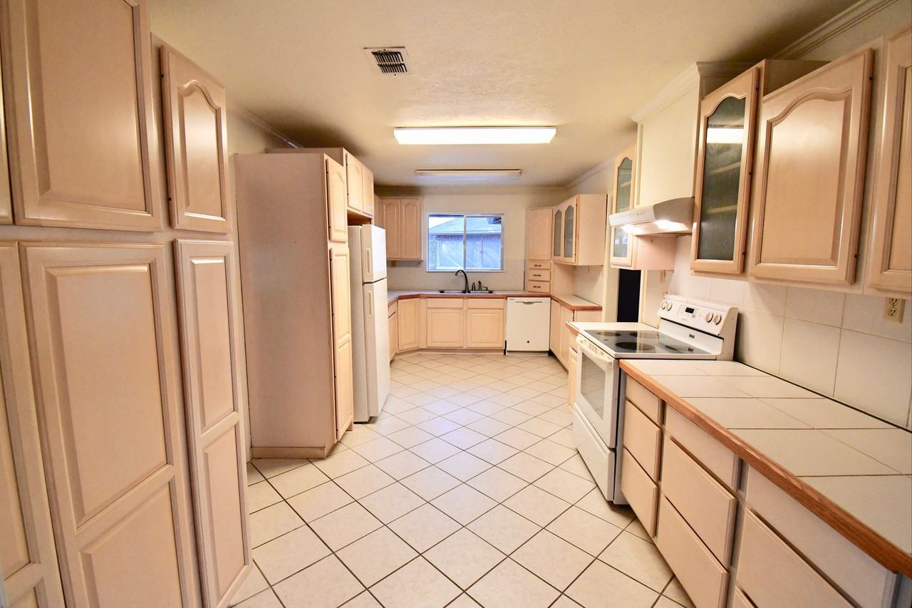 251 County Road 4756 - Photo 2 of 11