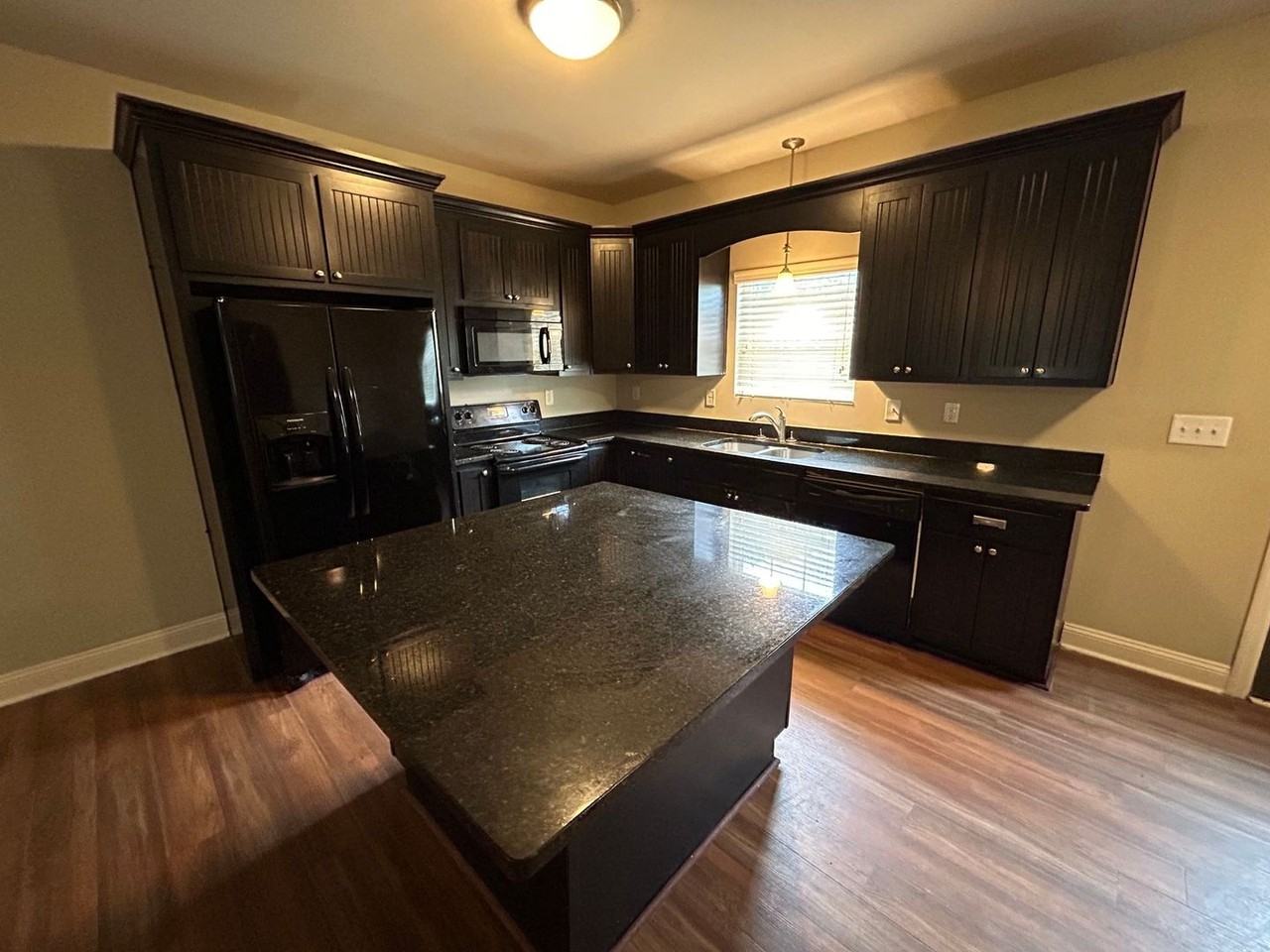 840 Dr Martin Luther King Pkwy - Photo 6 of 28