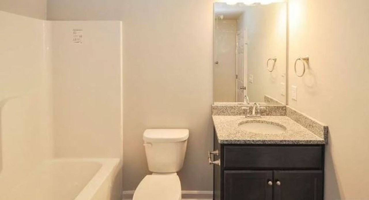 546 N Peter St - Photo 7 of 11